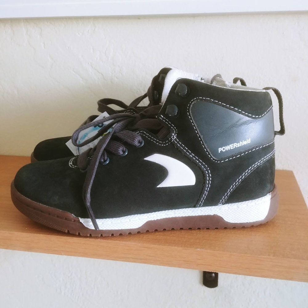 Boys Hi-Top Sneakers Shoes By PRIMIGI black Laces Kids Size US 13 (32) NWT - Picture 4 of 11